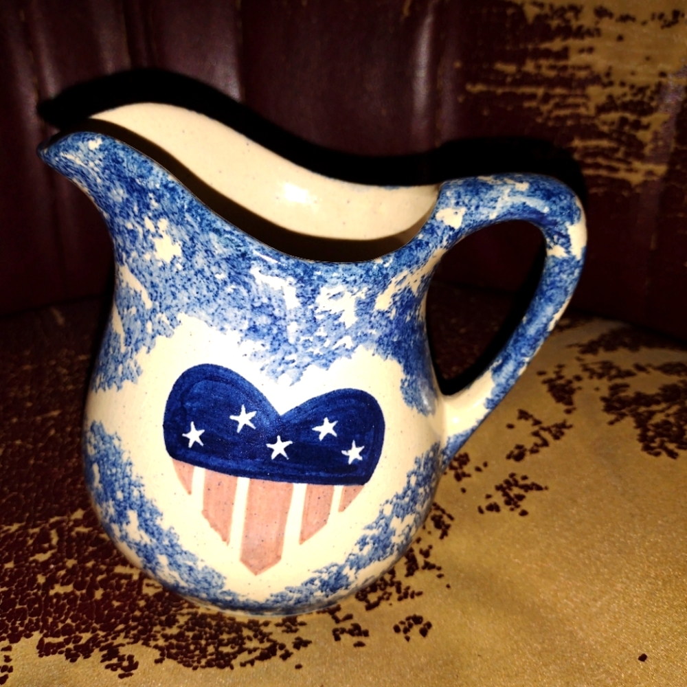 USA HEART FLAG STONEWARE CREAMER 7"